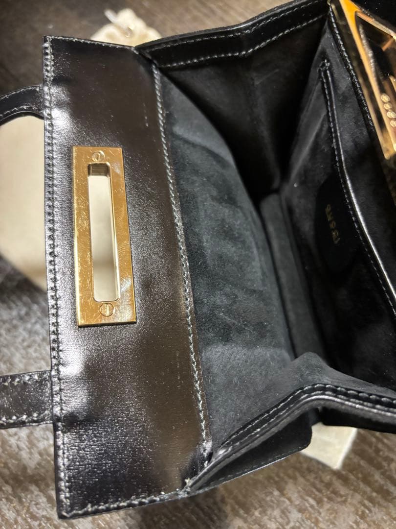 GUCCI ブラックスエードバッグ