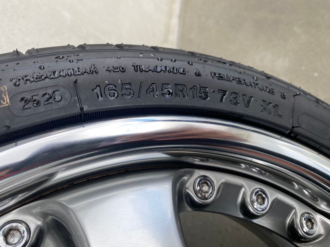 シャレン　15インチ　4穴　ほぼ新品タイヤ付き