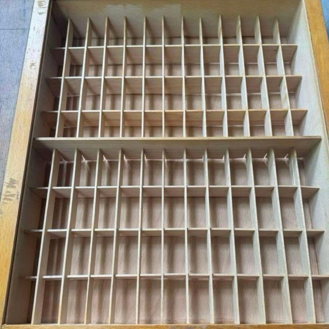 ★お値引き中★ アンティークイニシャルテープの木箱、小分け引き出し、店舗什器