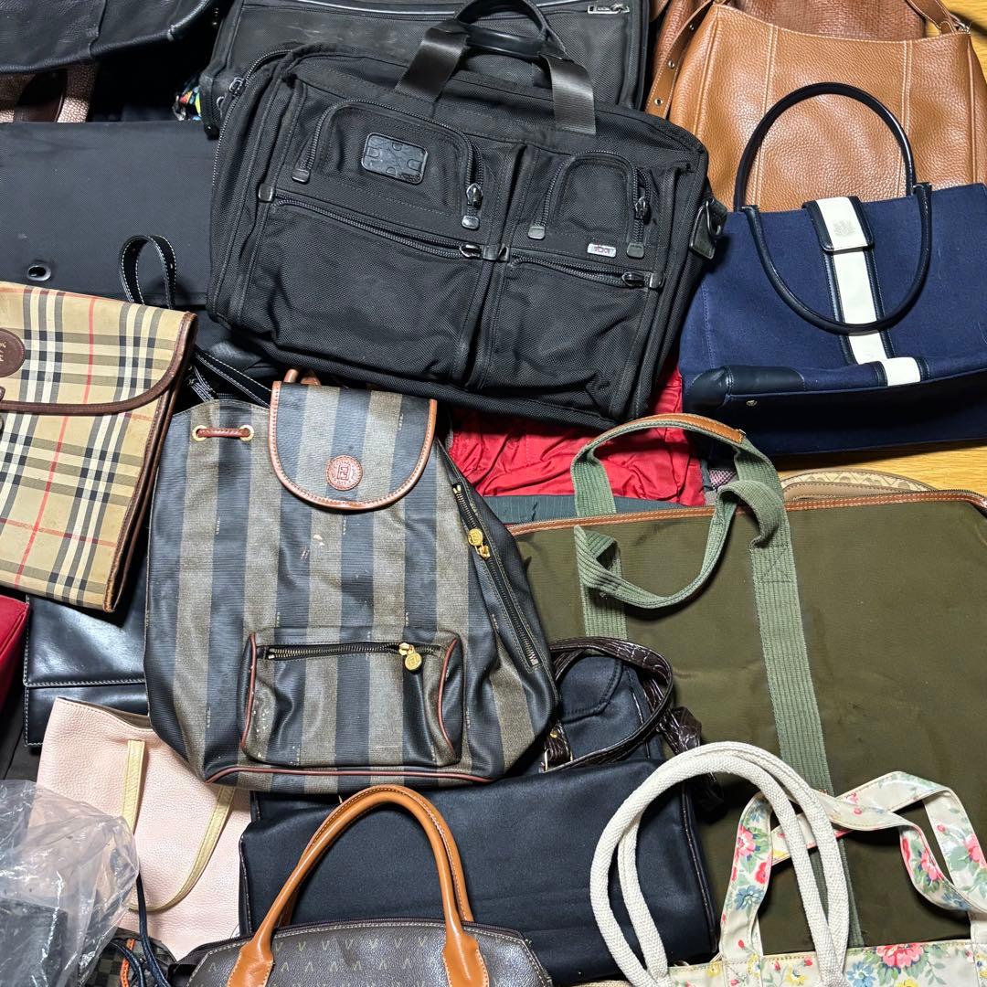 バッグ　まとめ　大量　130点以上　良品　ルイヴィトン　PRADA バレンシアガ