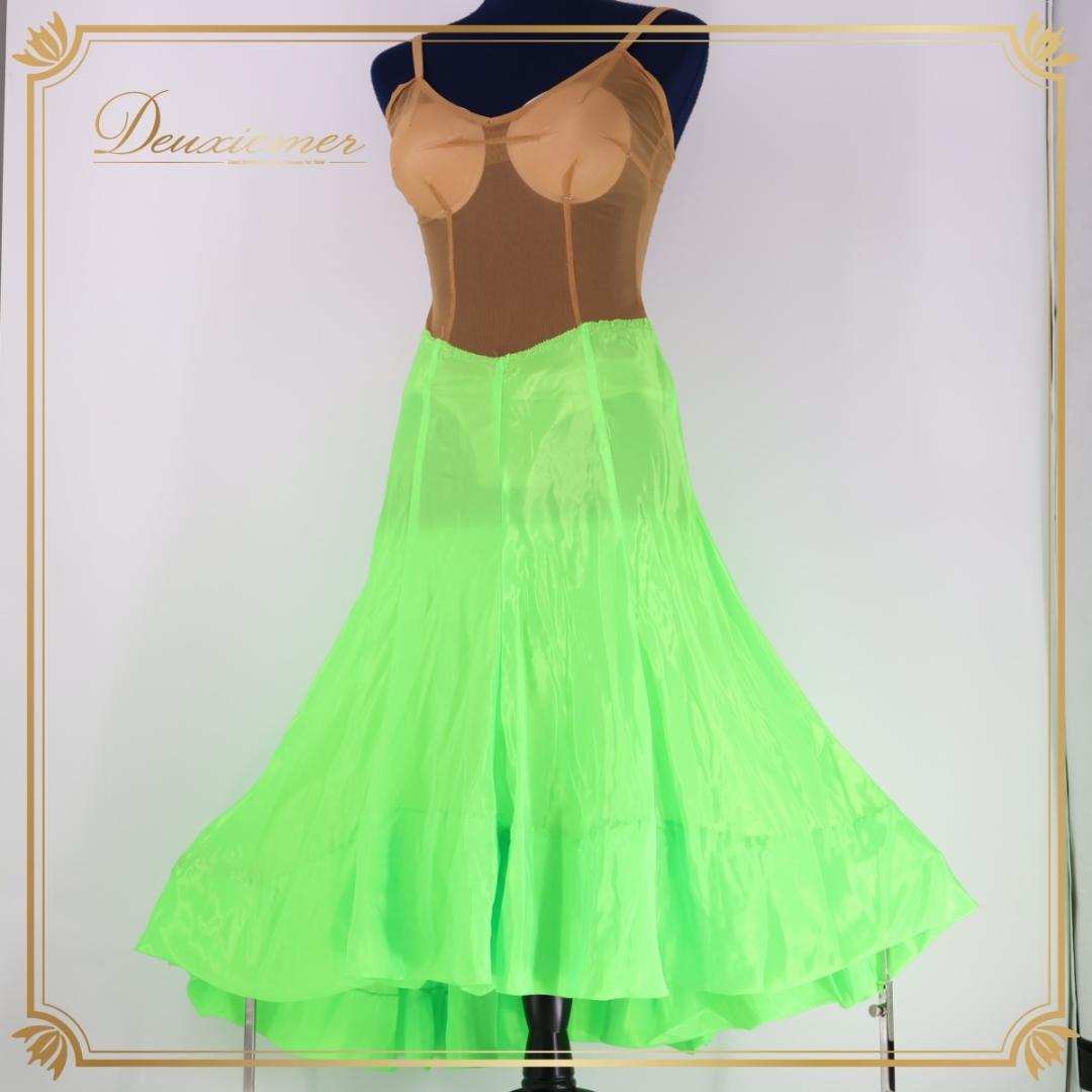 【ダンス衣装】グリーン インナー ワンピース 緑 ベージュ 胸パッド レオタード