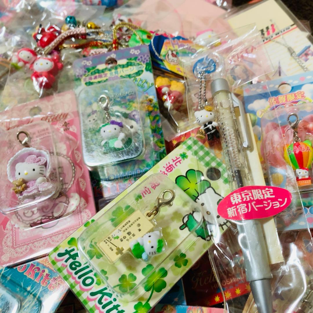 ご当地キティ　60個　根付　ロリータ/新宿キティ 栃木いちごペン等　レア多数