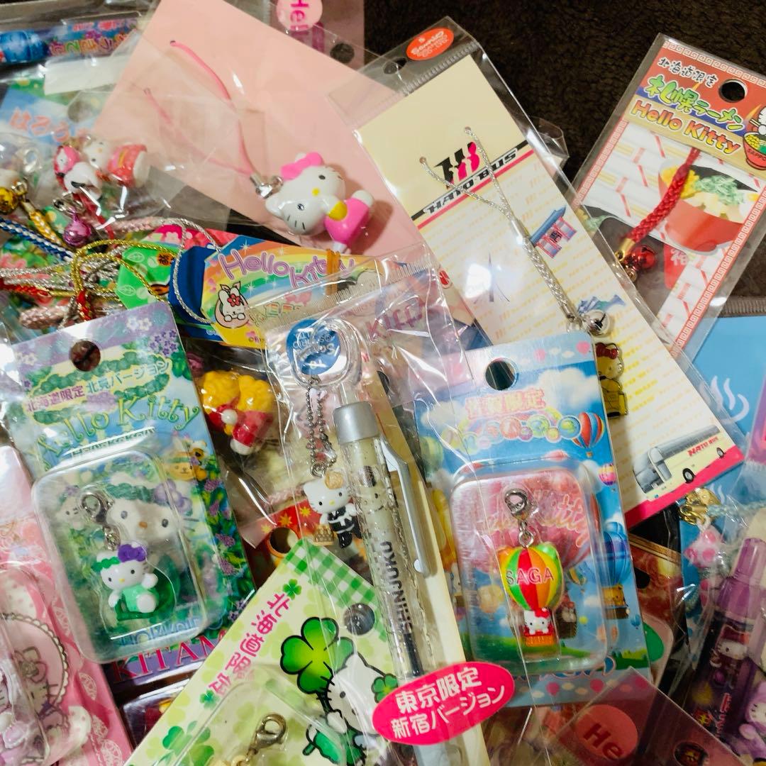 ご当地キティ　60個　根付　ロリータ/新宿キティ 栃木いちごペン等　レア多数