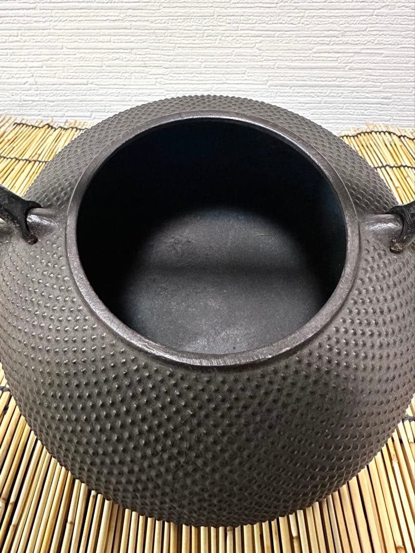 未使用品、供箱、栞付　南部名人雅泉造　２０型アラレ　南部鉄瓶　南部鉄器