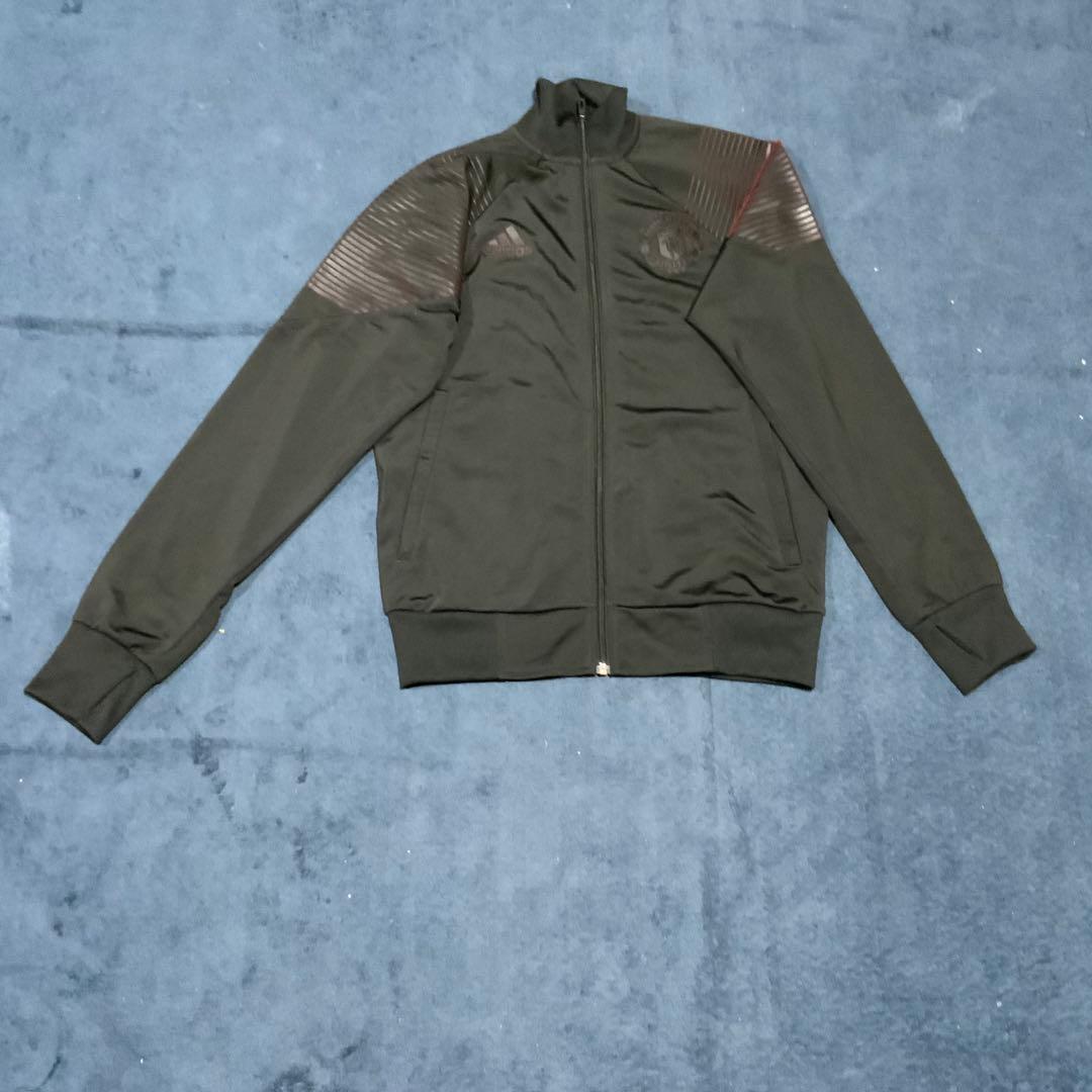 マンチェスターユナイテッド　adidas トレーニングウェアセット 黒