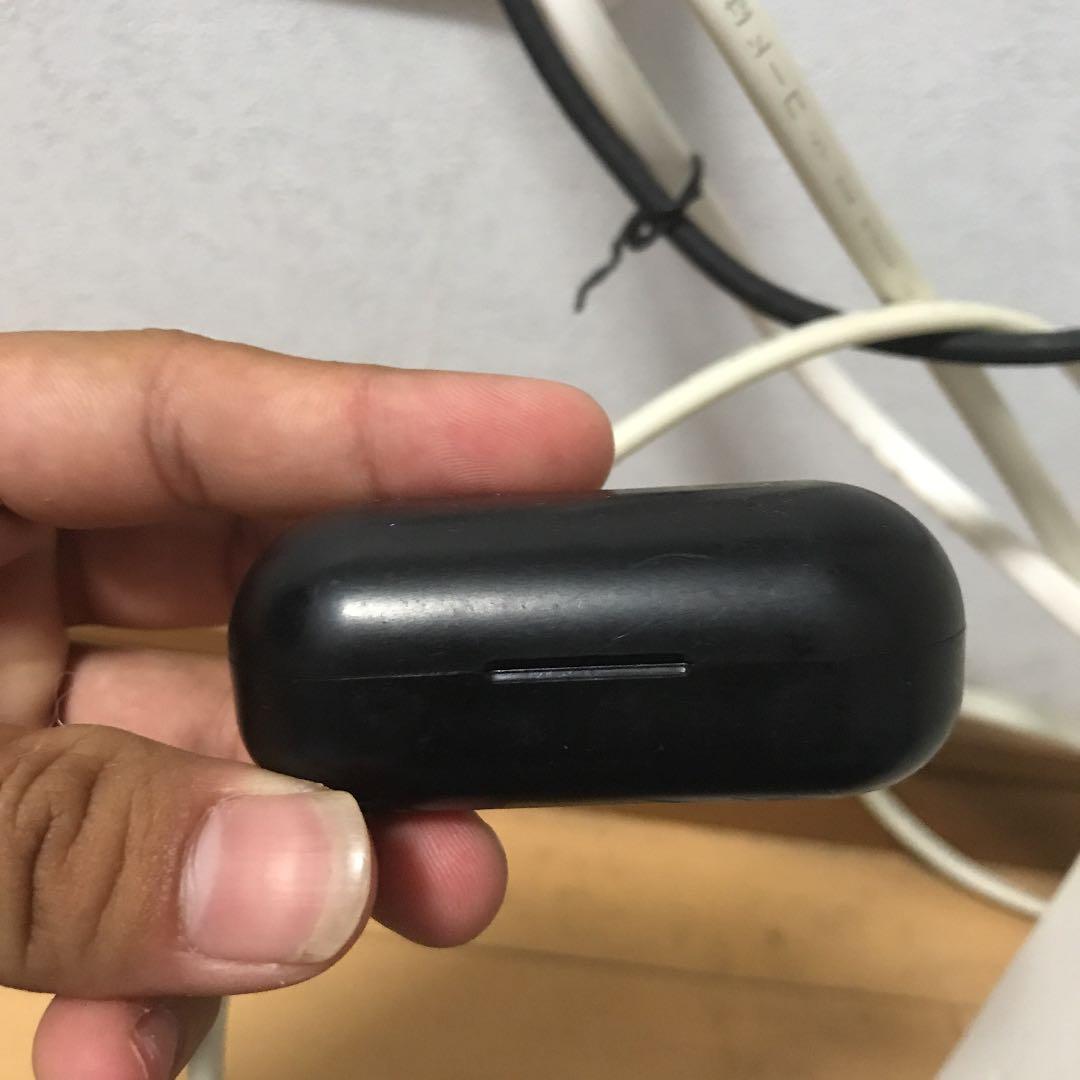 ワイヤレスイヤホン