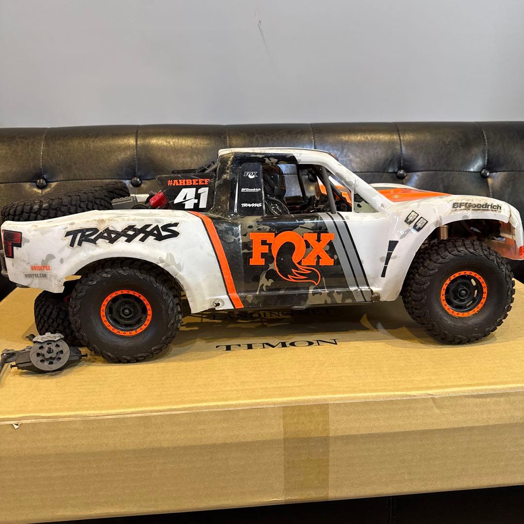 TRAXXAS UDR 左前破損 ジャンク