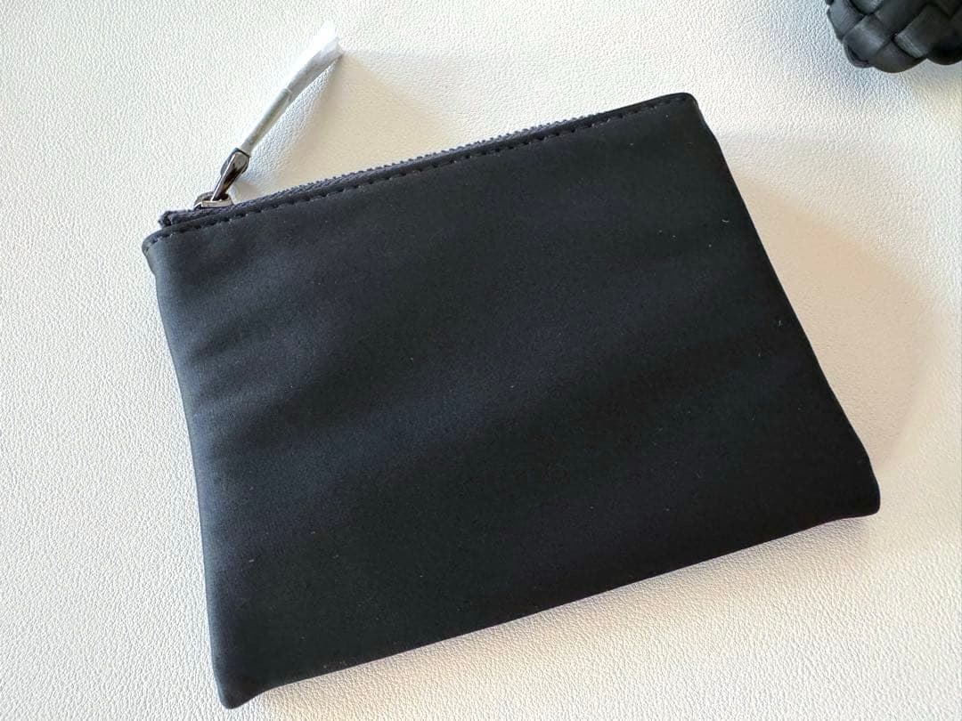 ♥️新品未使用♥️ NAGHEDI ナゲディ クロスボディバッグ ショルダー 軽量