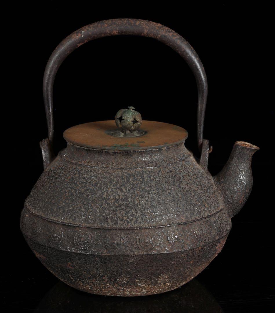 【時代鉄瓶】 龍文堂造摘蓋 渦巻紋鉄瓶 茶道具 煎茶道具 在銘 古美術 骨董品