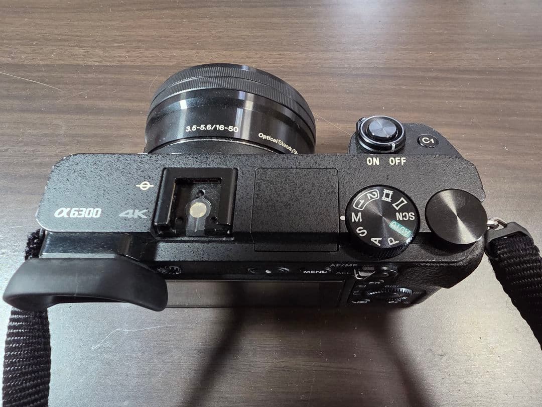 SONY α6300 ミラーレスカメラ★本体★箱★予備電池付き