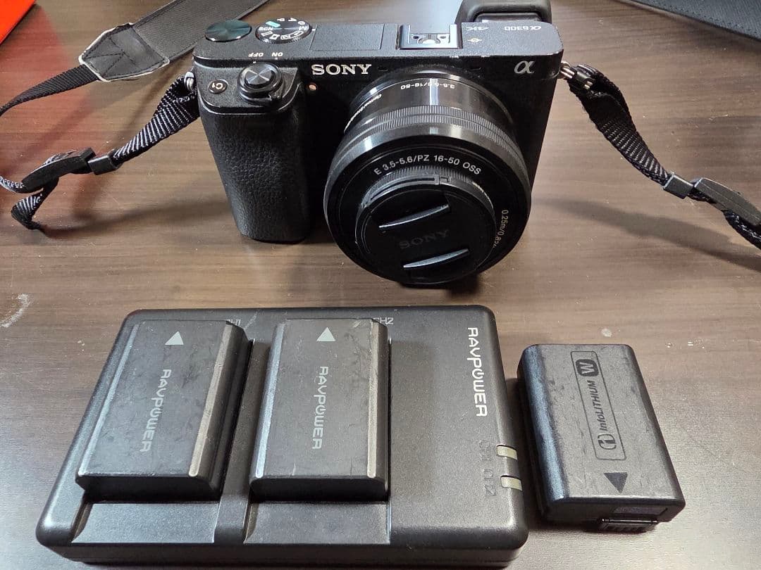 SONY α6300 ミラーレスカメラ★本体★箱★予備電池付き