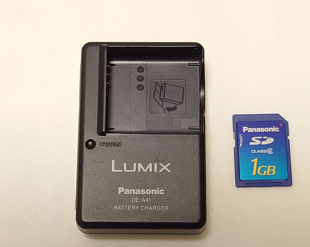 Panasonic LUMIX DMC-FX100 デジタルカメラ【動作確認済】