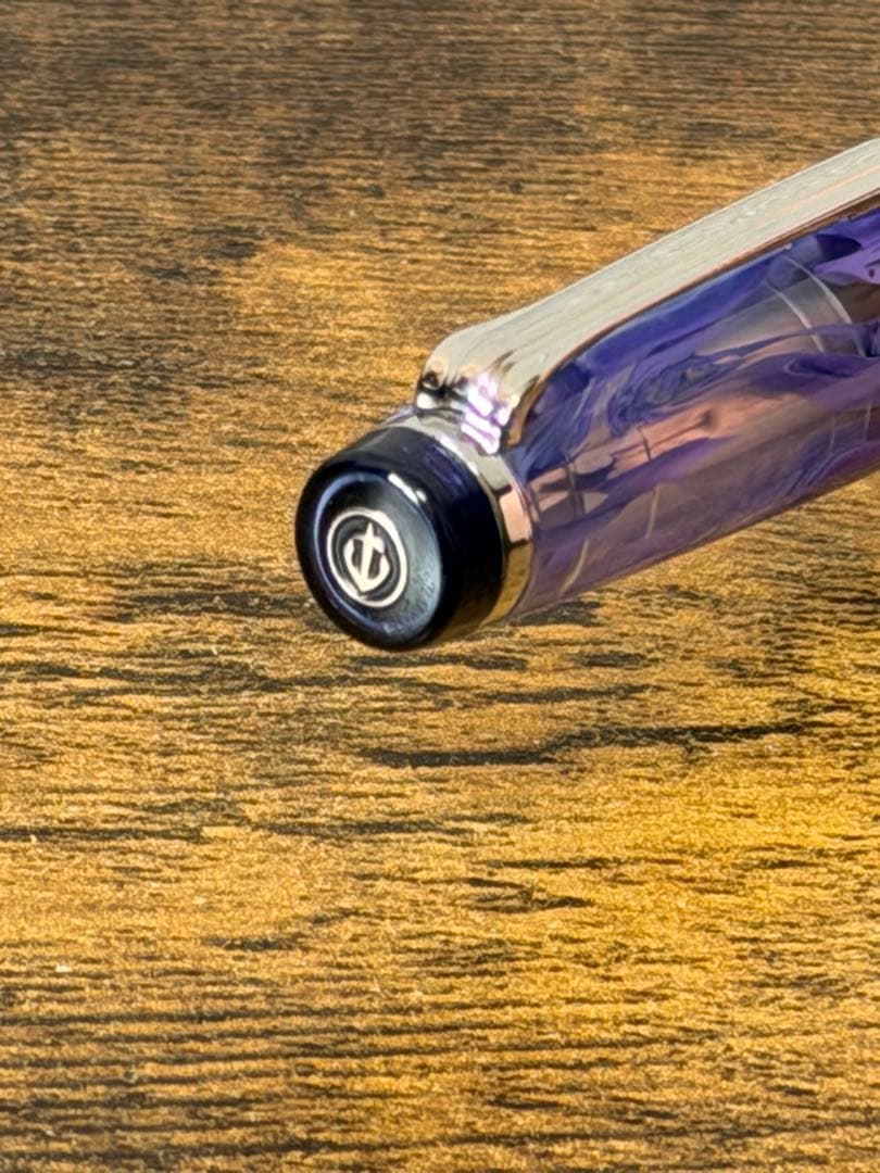 新品未使用　ヴェイリオ VEILIO バイオレット　21金　万年筆　中細字