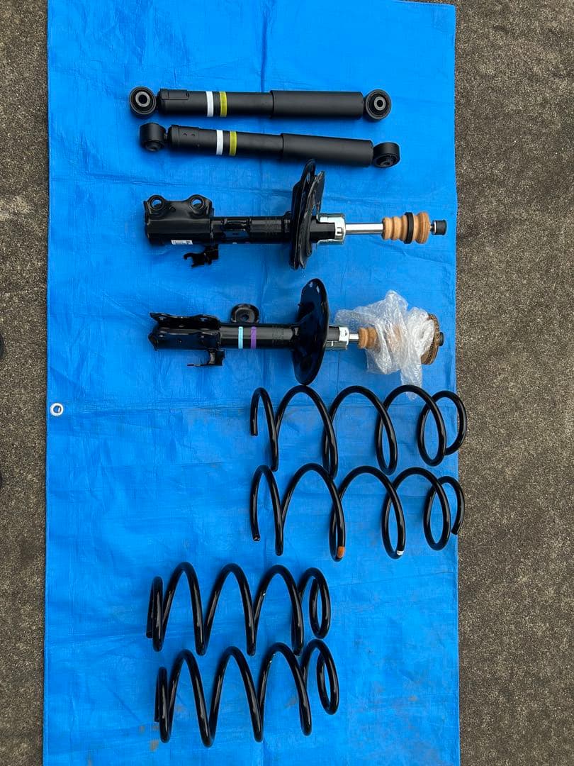 30系ヴェルファイア後期Ｘ 純正サスペンション新車外し