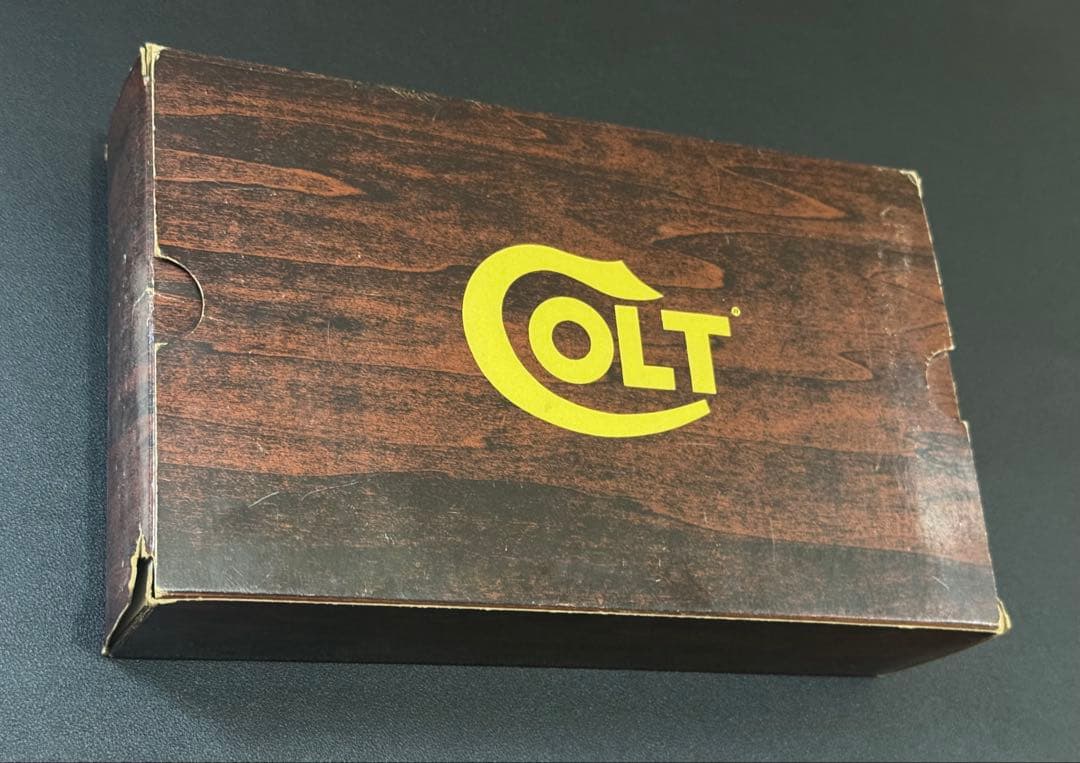 【実物】コルト社純正 パイソン 3rd 前期 空箱・木製グリップ スクリュー他