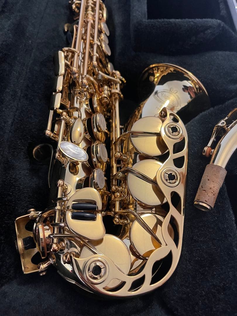 ソプラノサックス Unison SS-7001L。