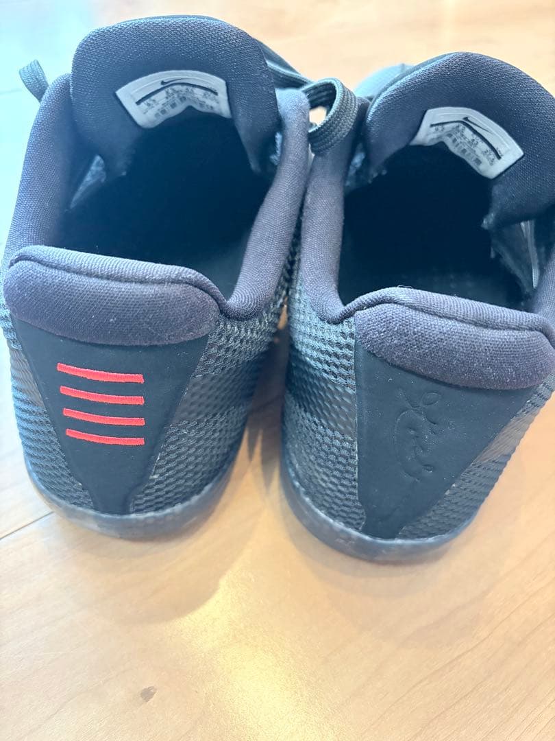 テテさん価格交渉済み　Nike コービー11 27.5cm