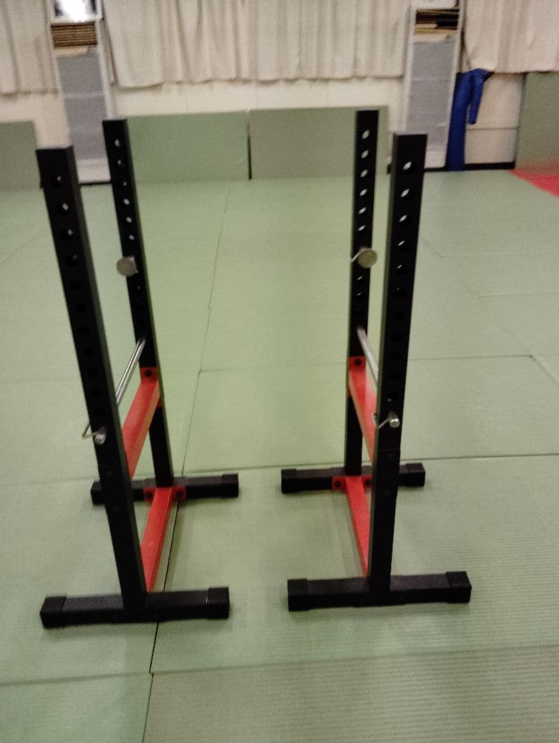 ベンチプレススクワットラック　引取限定、神戸市からです。