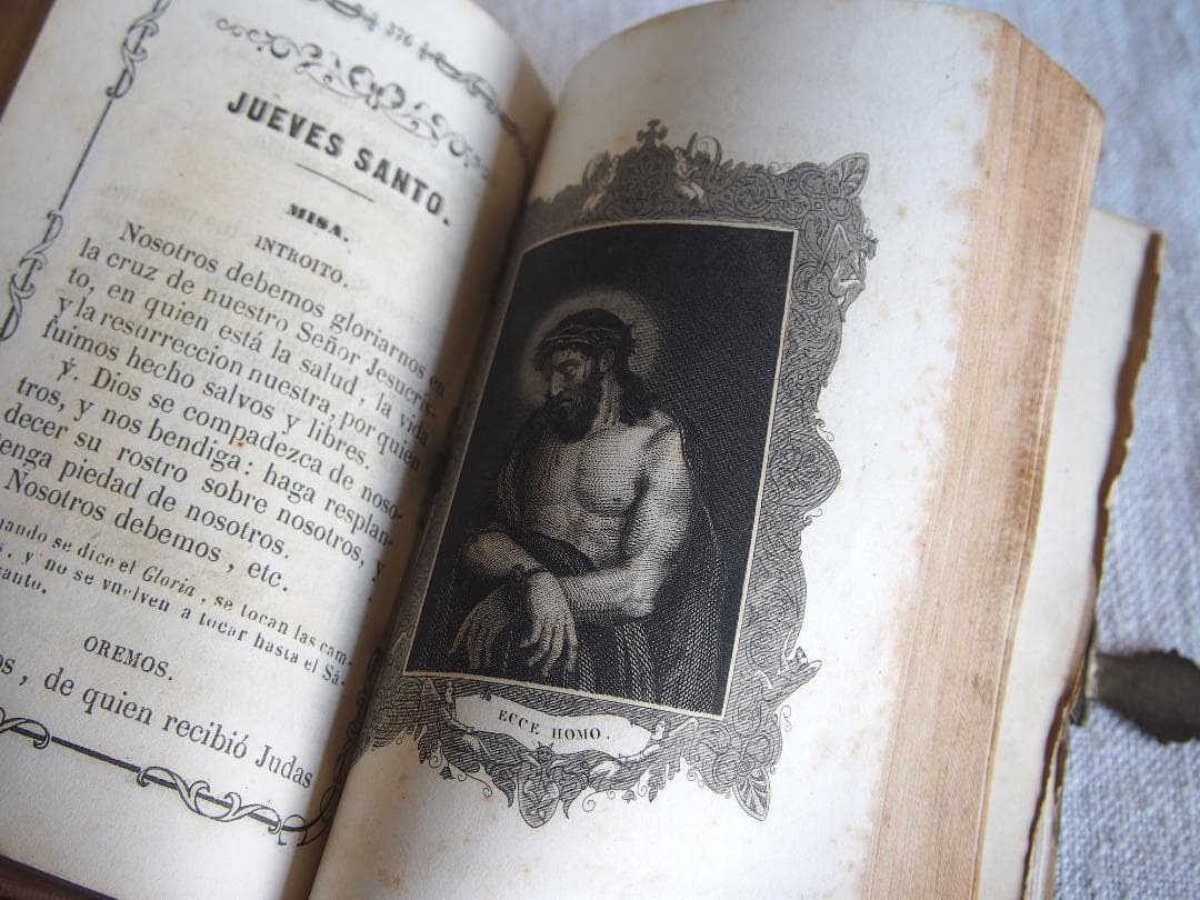 ミサ典礼書 白蝶貝象嵌と金彩装飾の古い本 留め金付きのカトリック祈祷書/K370