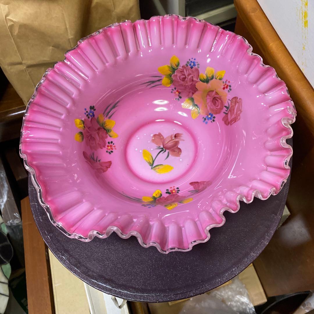 大正、昭和レトロ　ピンクのフリルガラス貝形鉢　ボウル　アンティーク