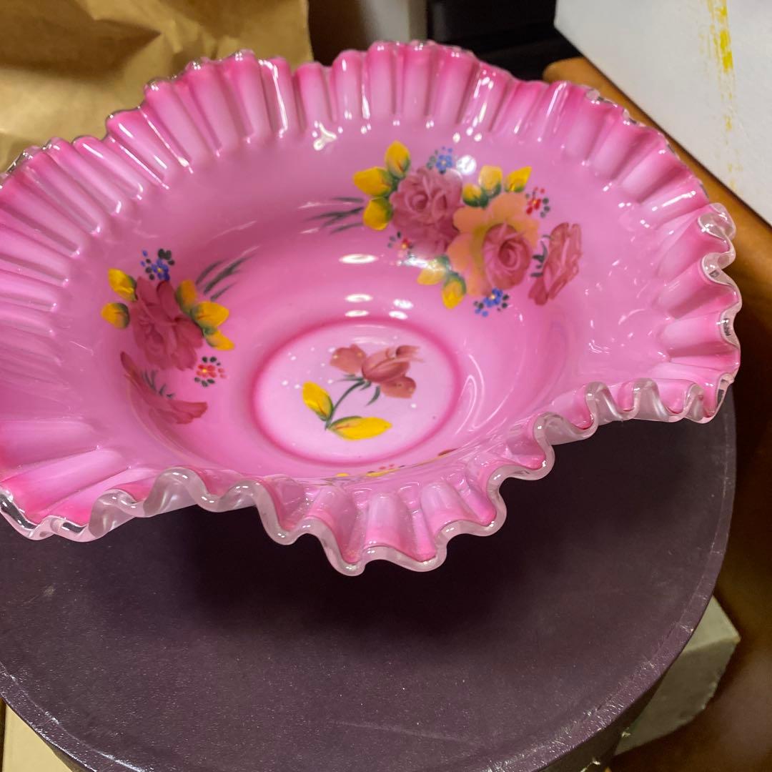 大正、昭和レトロ　ピンクのフリルガラス貝形鉢　ボウル　アンティーク