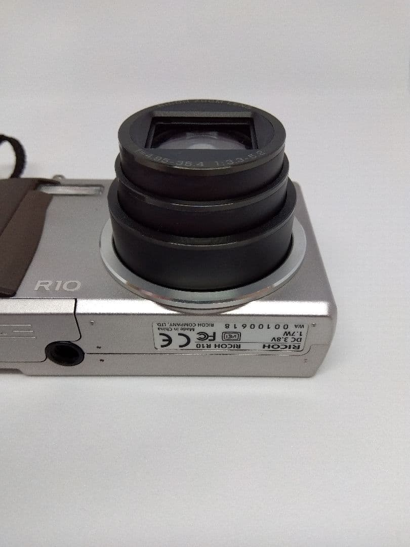 デジタルカメラ RICHO R10
