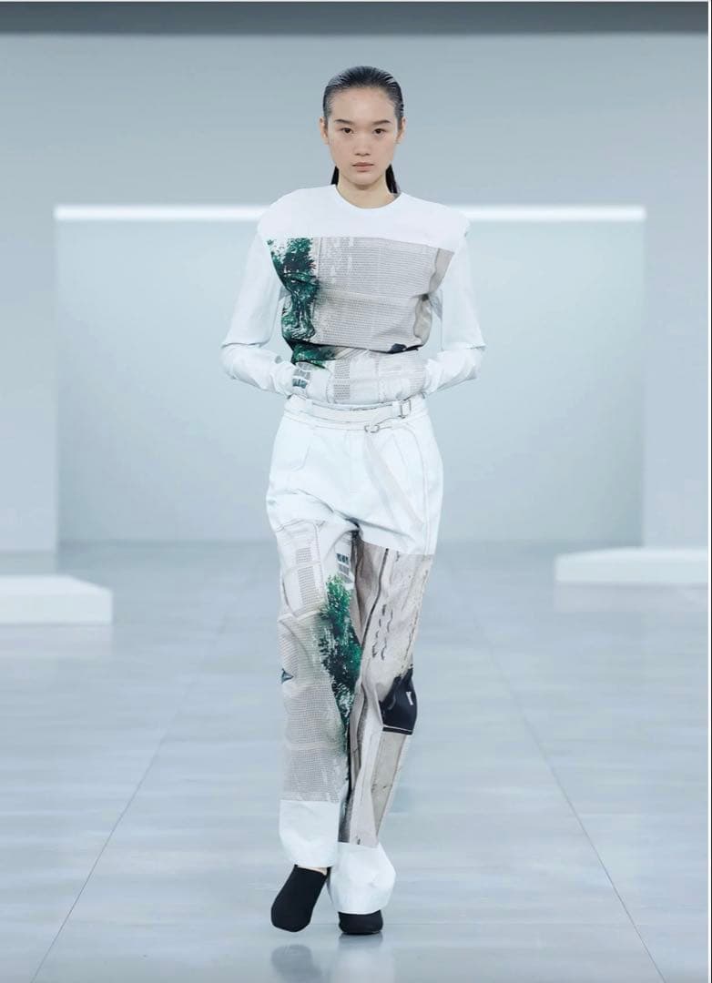 ISSEY MIYAKE ランウェイ着用 ベルト 白