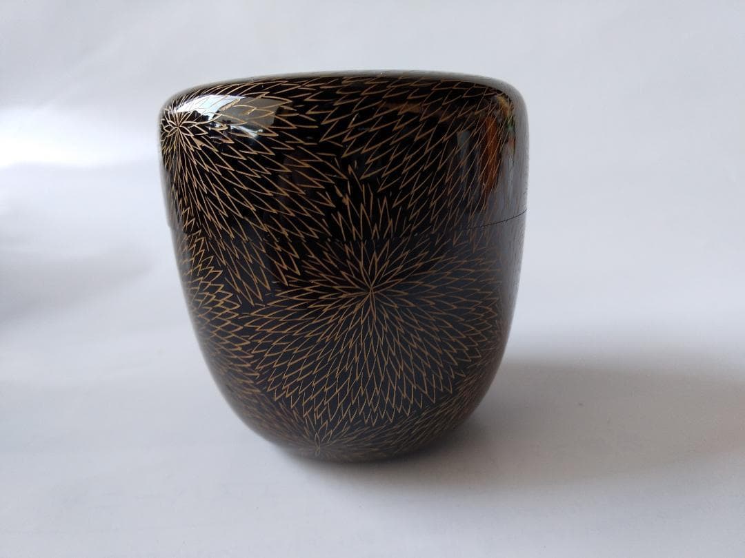 輪島塗 棗 新田義明 作 金彩 彫菊詰 棗 共箱 共布 漆器 漆芸 茶道具 美品