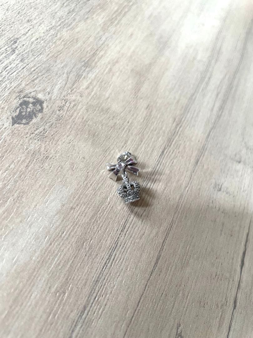 ジャスティンデイビス　クラウン　ピアス