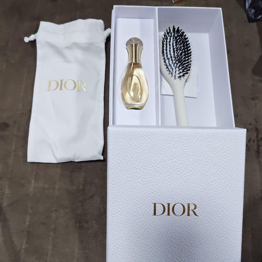 Dior 香水とブラシのセット