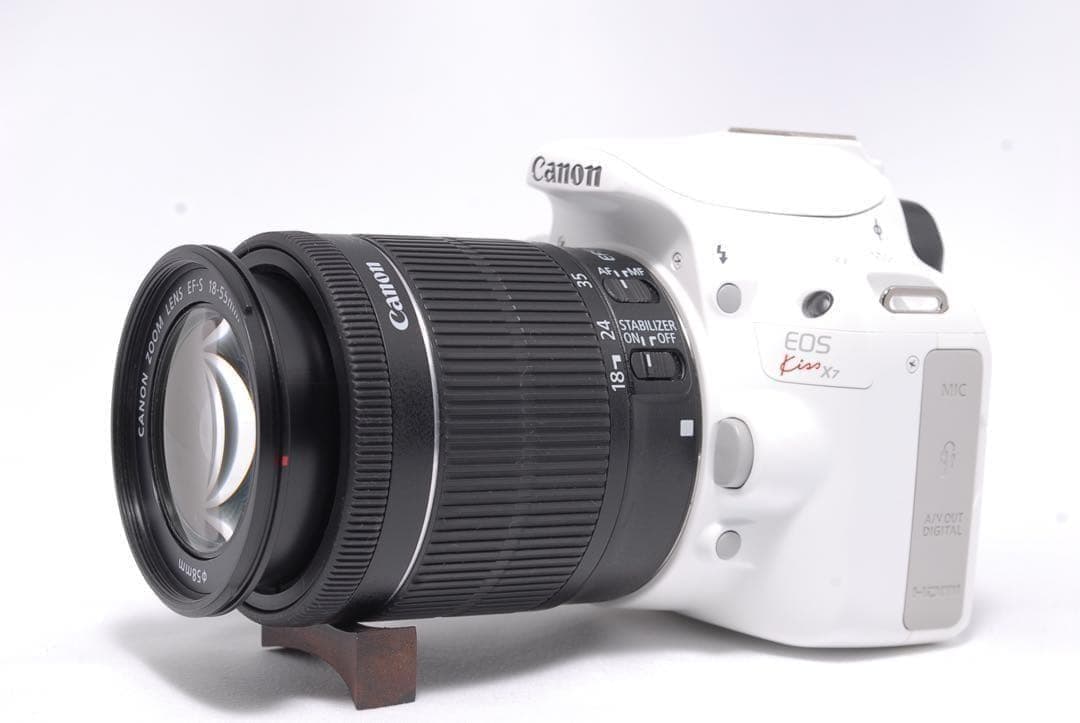 ★極美品★キヤノン Kiss X7高性能STMレンズ お洒落なホワイトボディ✨