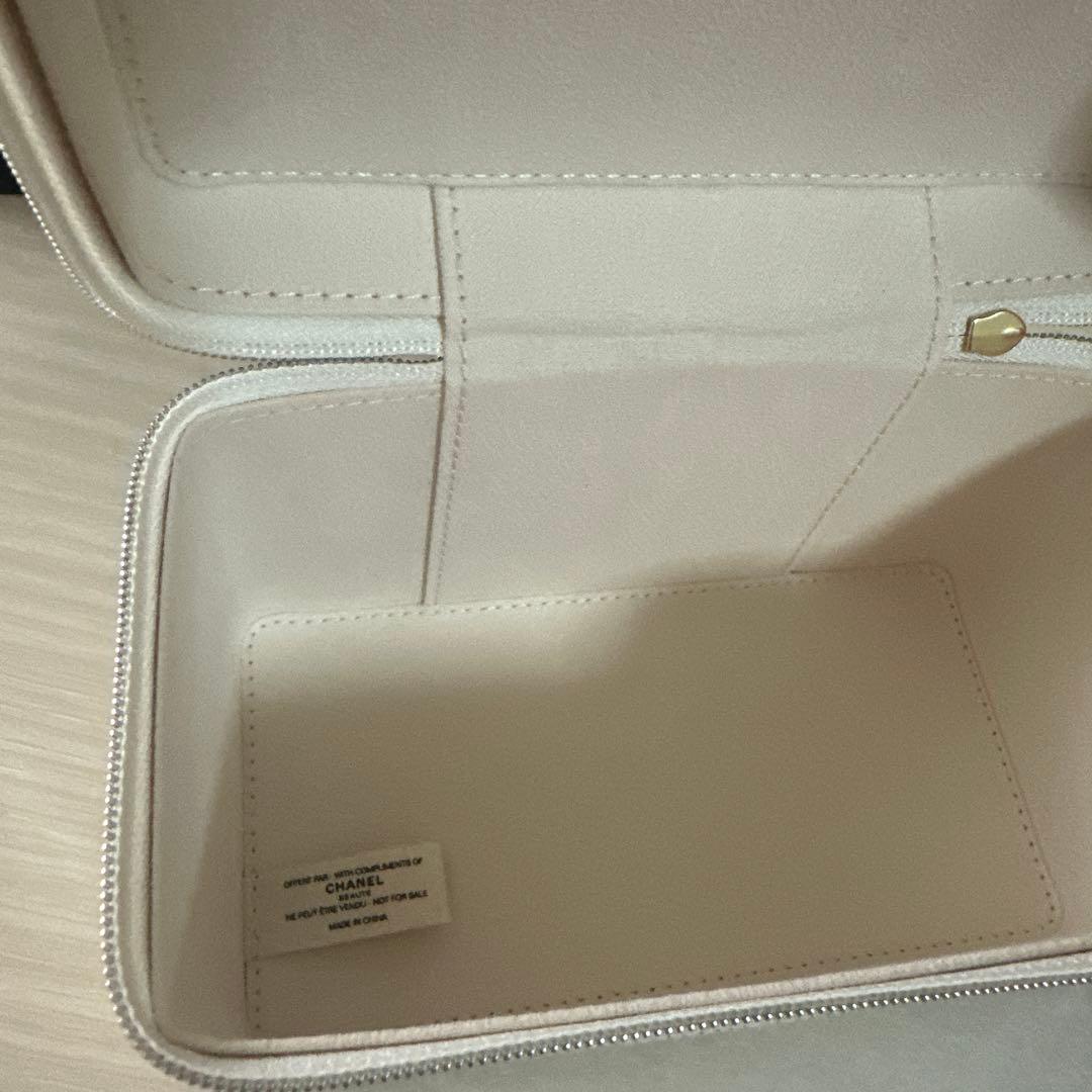 CHANEL BEAUTE ミニバニティ