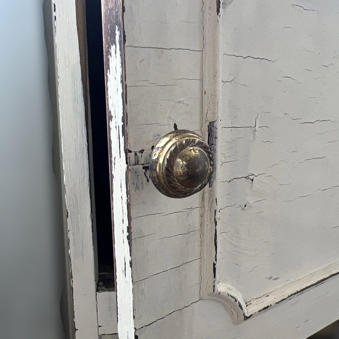 フランスアンティークキャビネット