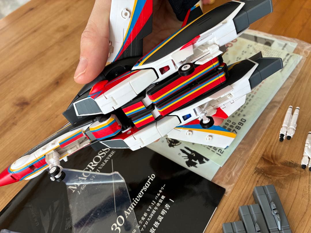【難あり】アルカディア1/60完全変形VF-1J 30周年記念マクロスバルキリー