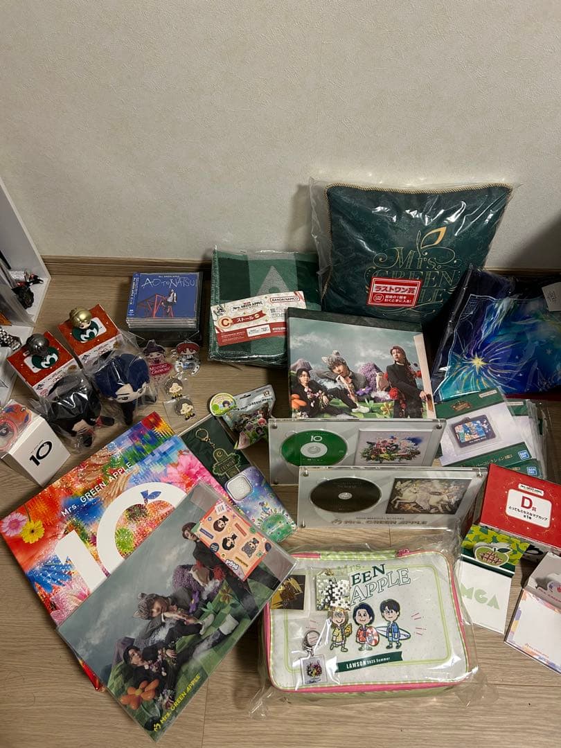 Mrs. GREEN APPLE グッズなど