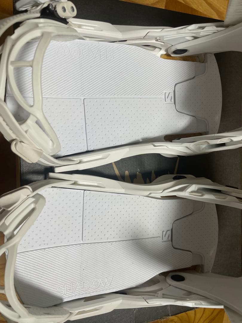 Salomon HOLOGRAM M サイズ