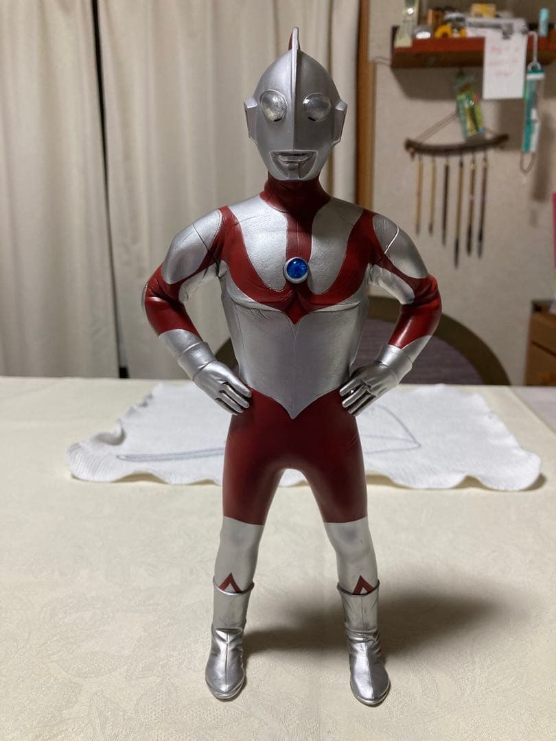 CCP ウルトラマン フィギュア 赤/銀
