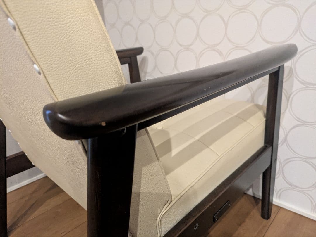 【カリモク60】 1人掛けソファ + オットマン セット Kチェア アイボリー