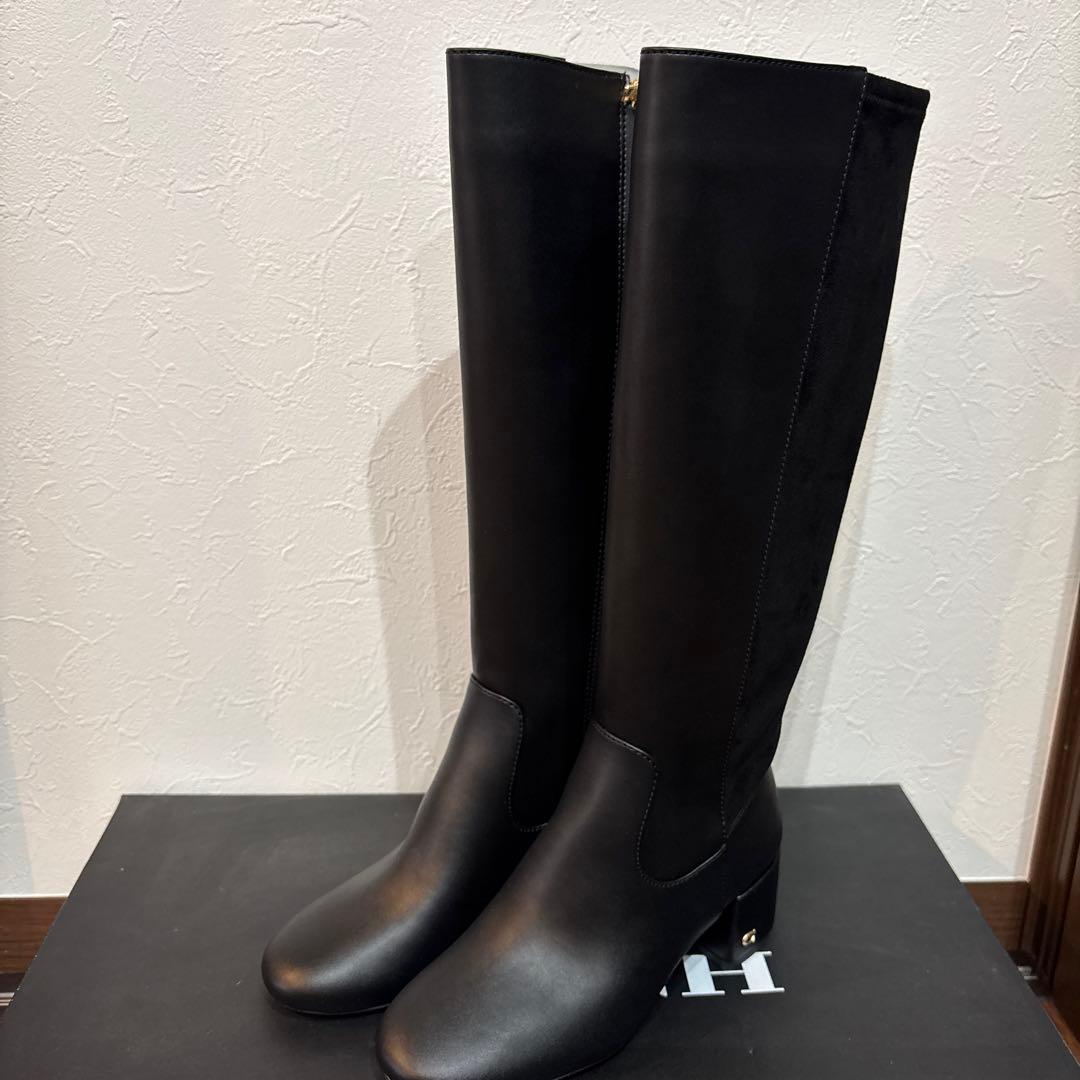 コーチ　黒のロングブーツ スエードツートン　未使用品