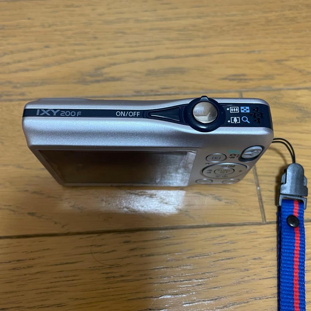 Canon IXY200F シルバー キヤノン イクシー デジカメ　付属品あり