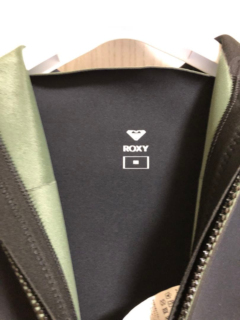 ROXY フラワーパターン ウェットスーツ