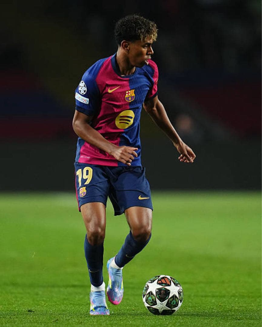 UEFAチャンピオンズリーグ　フィナーレ　ミュンヘンプロ24-25新品未使用箱付