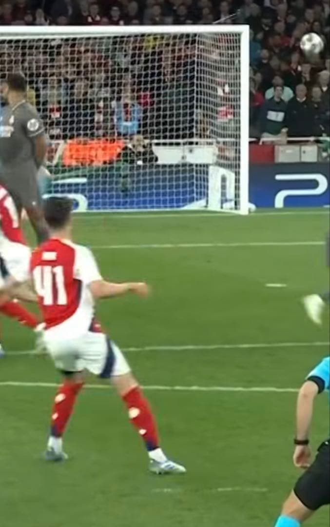 UEFAチャンピオンズリーグ　フィナーレ　ミュンヘンプロ24-25新品未使用箱付