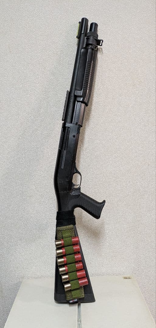 東京マルイ　M3スーパー90 ショットガン　ショットホルダーとシェル付き