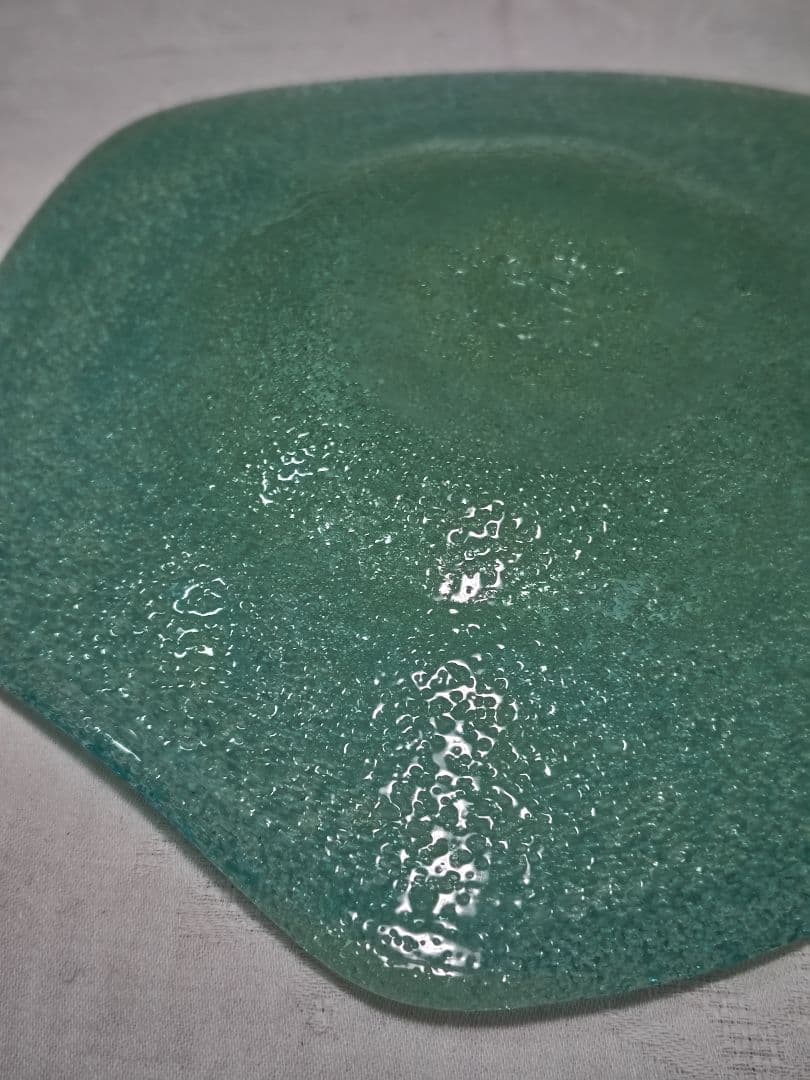 稲嶺盛吉　吹き泡ガラス　変型鉢皿　ほぼ新品　刻印有