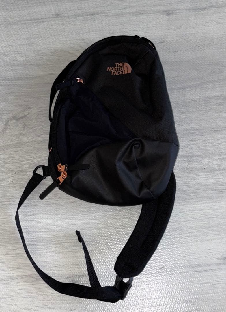 THENORTHFACE Isabella ワンショルダー　スリングバックパック