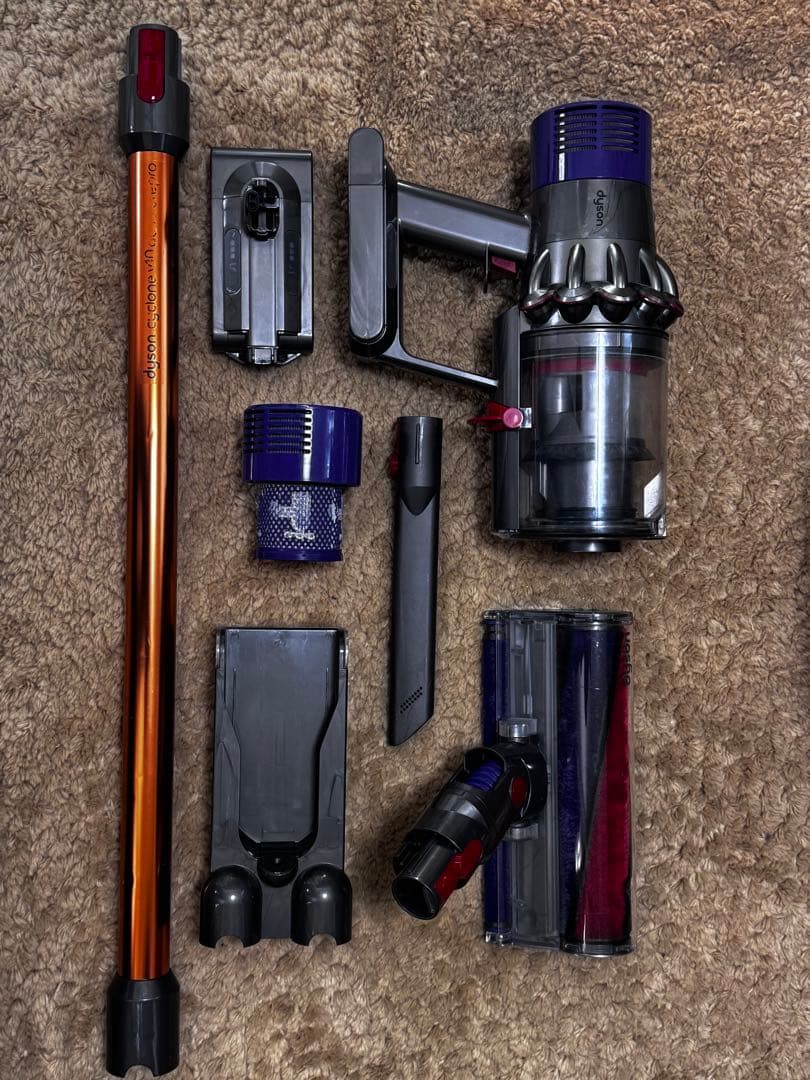 ダイソン コードレス掃除機Dyson Cyclone V10 Fluffy