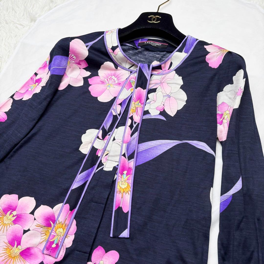 レオナール シルク混 ボウタイ花柄ブラウス トリム 長袖 比翼ボタン 胡蝶蘭 L