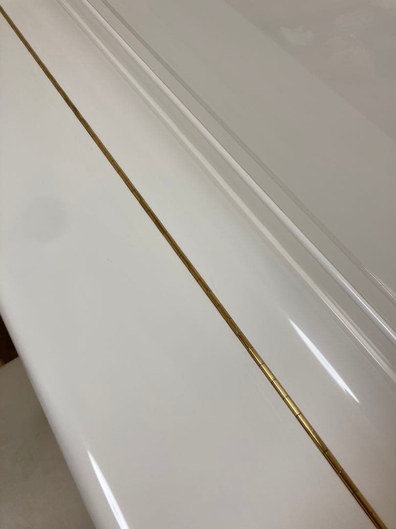 ホワイト アップライトピアノ