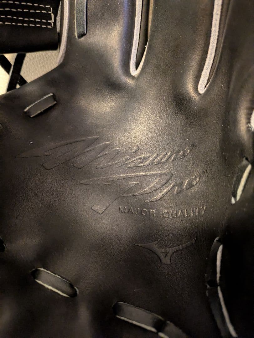 グローブ　新品　長岡秀樹型　サイズ10 　内野手　高校野球　硬式　ミズノ